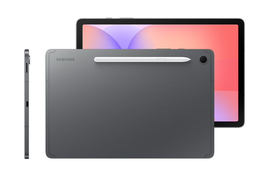 Galaxy Tab S10 Lite em cinza exibido horizontalmente com uma S Pen presa magneticamente na parte superior, destacando a facilidade de armazenamento da caneta. Atrás dele, outro Galaxy Tab S10 Lite na cor cinza mostra uma tela vibrante com papel de parede colorido, enfatizando a tela grande para uma visualização imersiva. Uma vista lateral mostra o design elegante de 6,6 mm de espessura que o diferencia como um tablet moderno e elegante.
